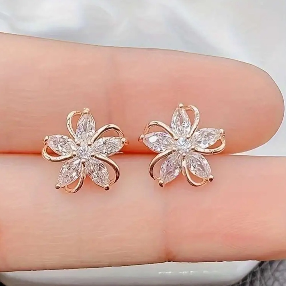 NWOT - Elegant Floral Theme Crystal Earrings